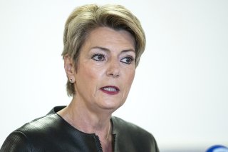 Pour Karin Keller-Sutter, il est vraiment temps de faire avancer la révision du système d'asile et de migration de l'UE. Les travaux sur ce point sont bloqués, mais "j'espère que d'ici la prochaine réunion en octobre, nous aurons fait des progrès"...